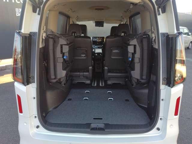 セレナ 2.0 ハイウェイスターV 先行初売り 限 定ステアリングスイッチ W電動スライド レーダークルコン レーンアシスト LEDランプ ワンオーナー車 盗難防止システム ETC装備 カーテンエアバッグ アルミホイール キーフリー メモリ-ナビ ナビTV 記録簿 エアコン(15枚目)