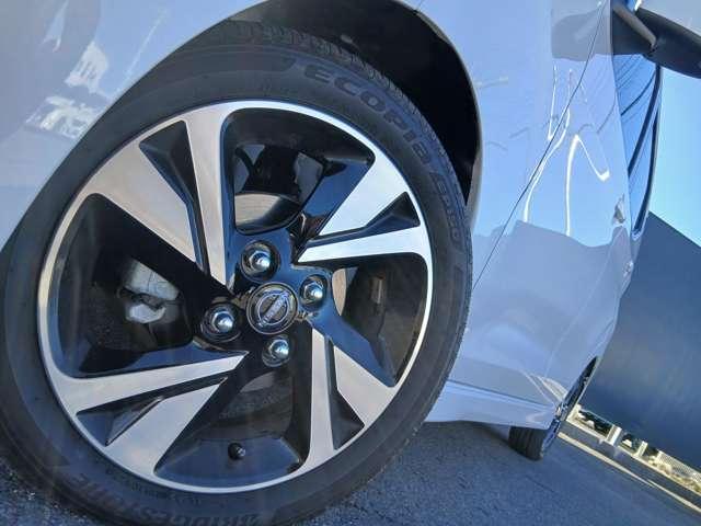 デイズ ６６０　ハイウェイスターＧターボ　プロパイロット　エディション　純正９インチナビ　アラビュー　アルミ　イモビ　エアバック　ＥＴＣ車載器　ＬＥＤヘッドライト　レーダークルーズ　禁煙車　レーンアシスト　キーレス　ドライブレコーダー　サイドカメラ　アイドリングストップ　エアコン　メモリ－ナビ　ＡＢＳ（15枚目）