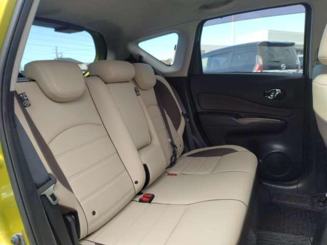 ノート １．２　ｅ－ＰＯＷＥＲ　メダリスト　純正メモリーナビ　アラビュー　ＬＥＤライト　被害軽減ブレーキ　ＴＶナビ　禁煙　ドライブレコーダ　バックモニター　インテリキー　アイドリングストップ　盗難防止装置　ＬＥＤランプ　車線逸脱警報システム　キーフリー　アルミホイール　ＥＴＣ　記録簿（13枚目）