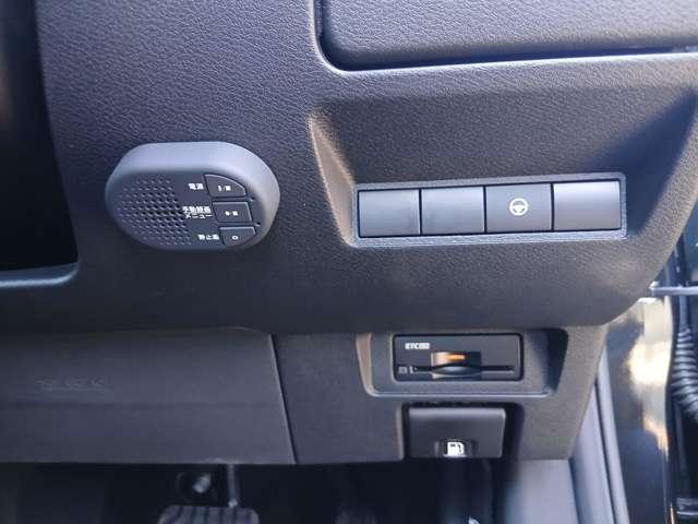 オーラ １．２　Ｇ　レザーエディション　ステアリングスイッチ　プロパイロット　ワンオーナ　追突防止　レーダークルーズ　本革　車線逸脱警報装置　禁煙車　ドライブレコーダー　盗難防止　記録簿　バックモニター　ＥＴＣ　インテリジェントキー　メモリーナビゲーション　ＡＷ　オートエアコン（6枚目）