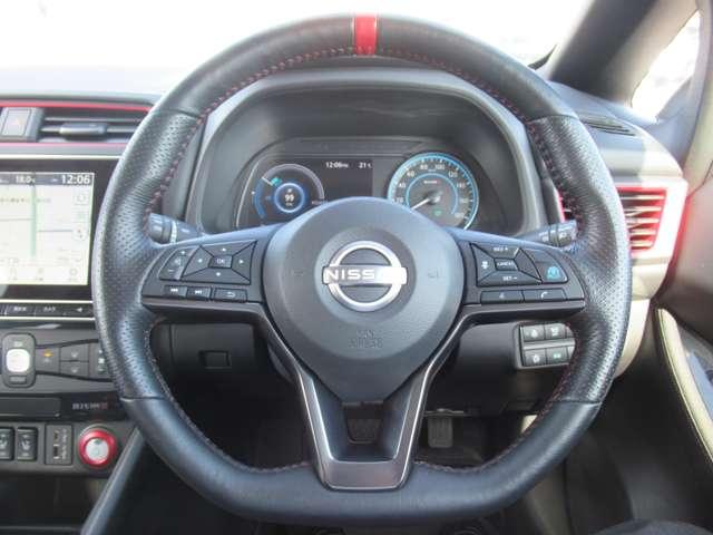 リーフ ニスモ メーカーナビ 寒冷地仕様 プロパイロット シートヒーター アラウンドビュー スマートルームミラー LEDライト ETC プロパイロットパーキング(5枚目)