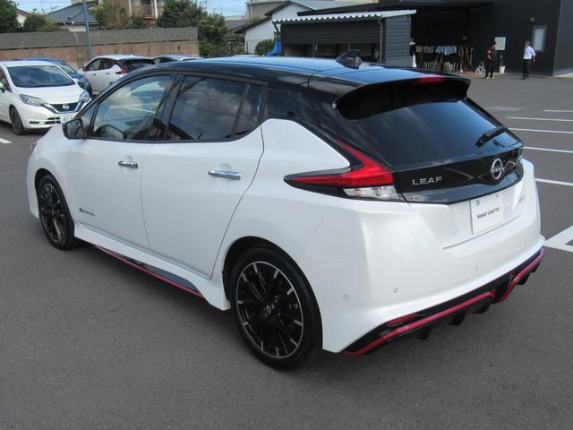 リーフ ニスモ メーカーナビ 寒冷地仕様 プロパイロット シートヒーター アラウンドビュー スマートルームミラー LEDライト ETC プロパイロットパーキング(47枚目)