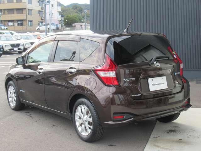 ノート ｅ－パワー　メダリスト　１年保証付き　純正ナビ　バックカメラ　プレミアムホワイトインテリア　社外前後ドラレコ　ＬＥＤヘッドライト　ＥＴＣ　オートエアコン　衝突被害軽減ブレーキ（2枚目）