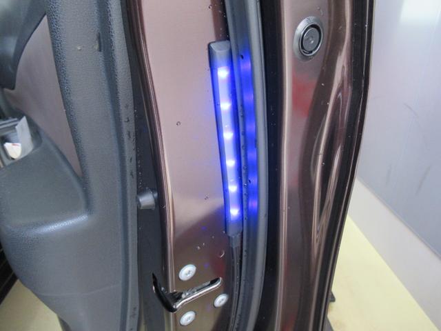 ノート ｅ－パワー　メダリスト　１年保証付き　純正ナビ　バックカメラ　プレミアムホワイトインテリア　社外前後ドラレコ　ＬＥＤヘッドライト　ＥＴＣ　オートエアコン　衝突被害軽減ブレーキ（22枚目）