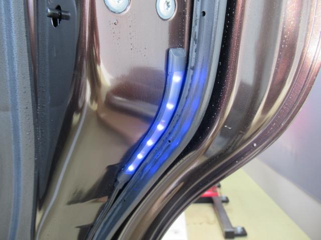 ノート ｅ－パワー　メダリスト　１年保証付き　純正ナビ　バックカメラ　プレミアムホワイトインテリア　社外前後ドラレコ　ＬＥＤヘッドライト　ＥＴＣ　オートエアコン　衝突被害軽減ブレーキ（23枚目）