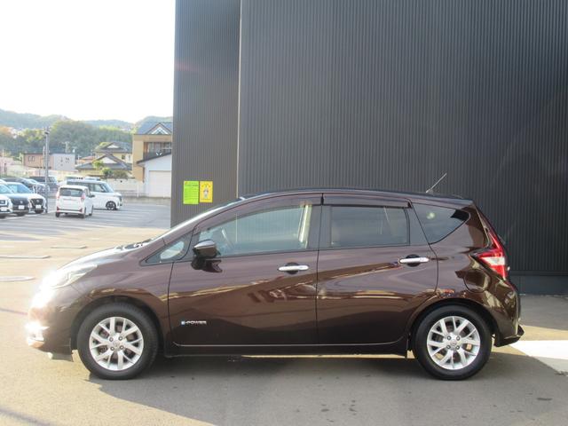 ノート ｅ－パワー　メダリスト　１年保証付き　純正ナビ　バックカメラ　プレミアムホワイトインテリア　社外前後ドラレコ　ＬＥＤヘッドライト　ＥＴＣ　オートエアコン　衝突被害軽減ブレーキ（43枚目）