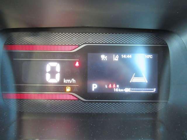 スペーシアカスタム ハイブリッドＸＳターボ　純正９インチナビ　全方位モニター　両側オートスライド　クルーズコントロール　ＬＥＤヘッドライト　ＳＯＳコール　スズキコネクト　シートヒーター（6枚目）