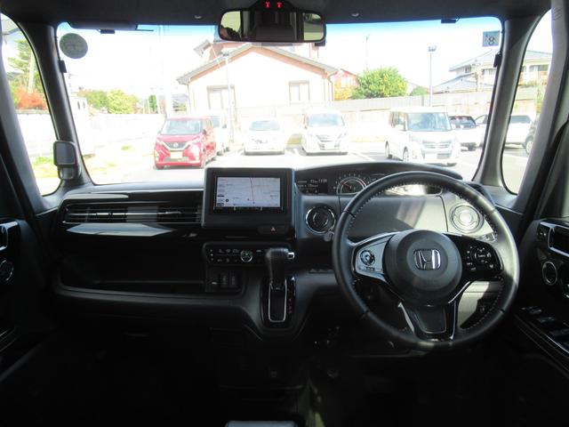 N-BOXカスタム Lターボ 1年保証付き 社外ナビ バックカメラ 両側オートスライド クルーズコントロール LEDヘッドライト ハーフレザーシート ETC オートエアコン スマートキー(6枚目)