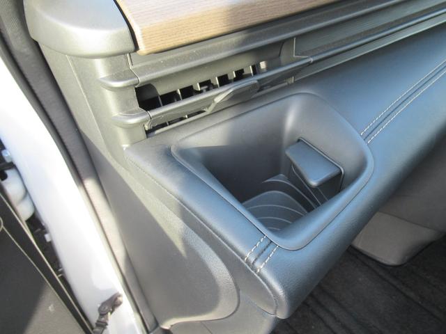 セレナ e-パワー ハイウェイスターV メーカーデカナビ 後席モニター プロパイロット アラウンドビュー 両側オート LEDヘッドライト スマートルームミラー 前後ドラレコ SOSコール(26枚目)