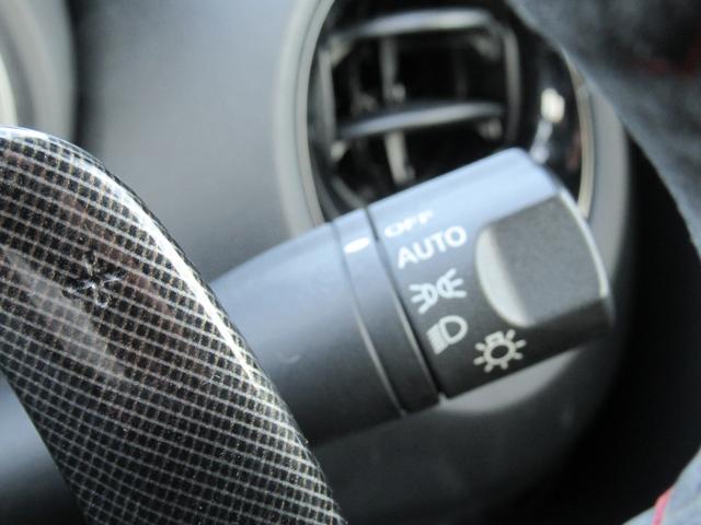 ジューク ニスモ RS レカロシート 1年保証付き 純正ナビ 4WD アラウンドビューモニター キセノンライト ETC インテリキー(6枚目)