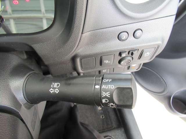 ノート ｅ－パワー　Ｘ　Ｖセレクション　純正ナビ　アラウンドビュー　ＬＥＤヘッドライト　スマートルームミラー　１年保証付き　ＥＴＣ　純正１５インチアルミ　オートエアコン　衝突被害軽減ブレーキ（18枚目）