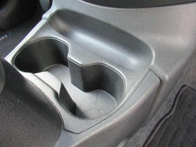 ノート ｅ－パワー　Ｘ　Ｖセレクション　純正ナビ　アラウンドビュー　ＬＥＤヘッドライト　スマートルームミラー　１年保証付き　ＥＴＣ　純正１５インチアルミ　オートエアコン　衝突被害軽減ブレーキ（22枚目）