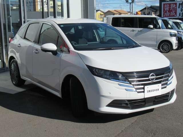 ノート Ｘ　メーカーナビ　アラウンドビュー　ＬＥＤヘッドライト　スマートルームミラー　当社試乗車アップ　ＳＯＳコール　ＥＴＣ２．０　ドラレコ　ハンズフリー充電（12枚目）