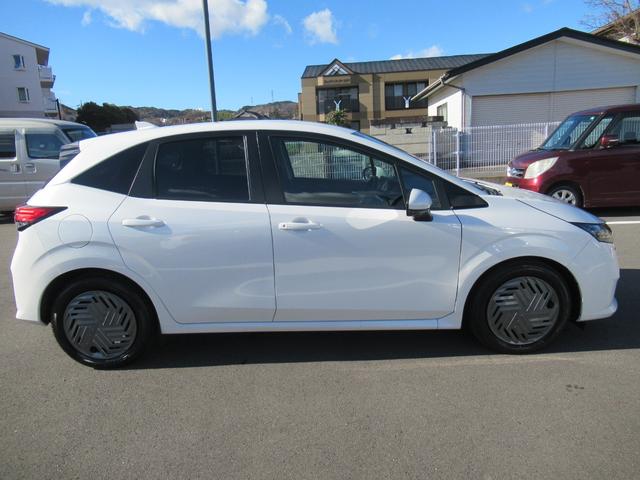 ノート Ｘ　メーカーナビ　アラウンドビュー　ＬＥＤヘッドライト　スマートルームミラー　当社試乗車アップ　ＳＯＳコール　ＥＴＣ２．０　ドラレコ　ハンズフリー充電（43枚目）