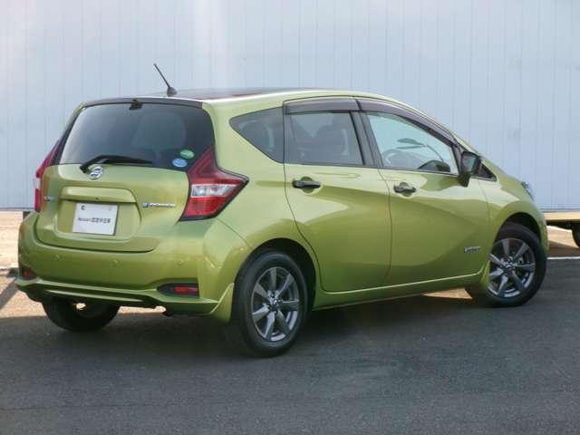 ノート e-パワー X ブラックアロー 純正メモリーナビ アラウンドビューモニター ドライブレコーダー インテリジェントルームミラー LEDヘッドランプ オートライト 衝突軽減ブレーキ 踏み間違い防止 車線逸脱警報 フロント&バックソナー(2枚目)