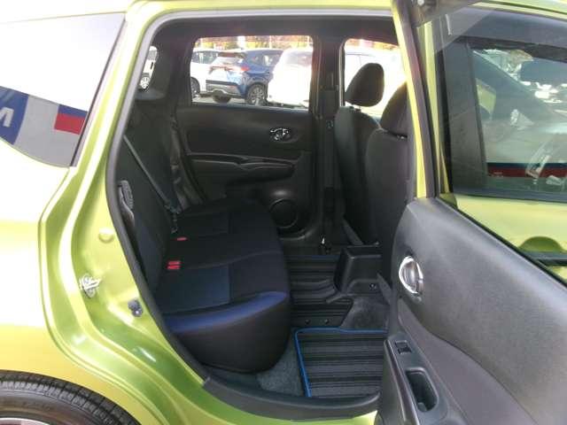 ノート e-パワー X ブラックアロー 純正メモリーナビ アラウンドビューモニター ドライブレコーダー インテリジェントルームミラー LEDヘッドランプ オートライト 衝突軽減ブレーキ 踏み間違い防止 車線逸脱警報 フロント&バックソナー(12枚目)