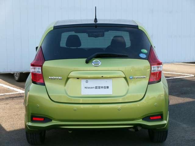 ノート e-パワー X ブラックアロー 純正メモリーナビ アラウンドビューモニター ドライブレコーダー インテリジェントルームミラー LEDヘッドランプ オートライト 衝突軽減ブレーキ 踏み間違い防止 車線逸脱警報 フロント&バックソナー(14枚目)