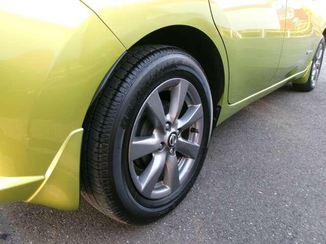 ノート e-パワー X ブラックアロー 純正メモリーナビ アラウンドビューモニター ドライブレコーダー インテリジェントルームミラー LEDヘッドランプ オートライト 衝突軽減ブレーキ 踏み間違い防止 車線逸脱警報 フロント&バックソナー(16枚目)