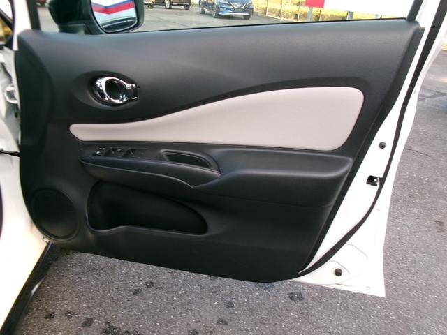 ノート ｅ－パワー　Ｘ　シーギア　ツーリングパッケージ装着車　ＡＬＰＩＮＥナビ　バックカメラ　ＥＴＣ　社外ドライブレコーダー　衝突軽減ブレーキ　踏み間違い防止　車線逸脱警報　ＬＥＤヘッドランプ　フォグランプ　オートライト　オートエアコン　インテリジェントキー（37枚目）