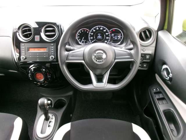 ノート X DIG-S ワンオーナー 当社下取車 純正CD一体型AM/FMチューナー ドライブレコーダー 衝突軽減ブレーキ 踏み間違い防止 車線逸脱警報 オートライト ハイビームアシスト インテリジェントキー オートエアコン(4枚目)