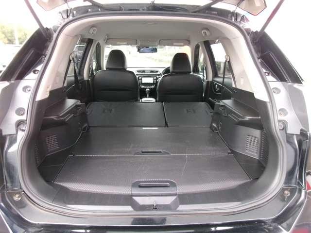 エクストレイル 20X エマージェンシーブレーキパッケージ NissanConnectナビ アラウンドビューモニター オートクルーズコントロール LEDヘッドランプ フォグランプ シートヒーター ルーフレール 衝突軽減ブレーキ 踏み間違い防止 車線逸脱警報(14枚目)