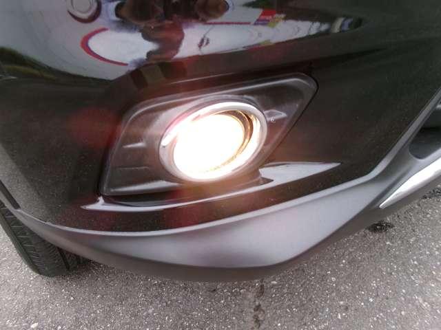 エクストレイル 20X エマージェンシーブレーキパッケージ NissanConnectナビ アラウンドビューモニター オートクルーズコントロール LEDヘッドランプ フォグランプ シートヒーター ルーフレール 衝突軽減ブレーキ 踏み間違い防止 車線逸脱警報(19枚目)