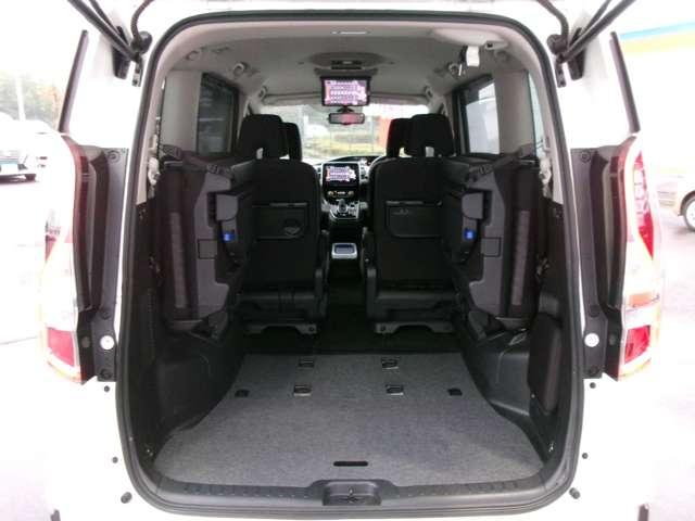 セレナ e-パワー ハイウェイスターV プロパイロット 純正メモリーナビ後席モニターアラウンドビューモニター 両側ハンズフリーオートスライドドア ドライブレコーダー ETC LEDヘッドランプ 衝突軽減ブレーキ 踏み間違い防止 車線逸脱警報(14枚目)