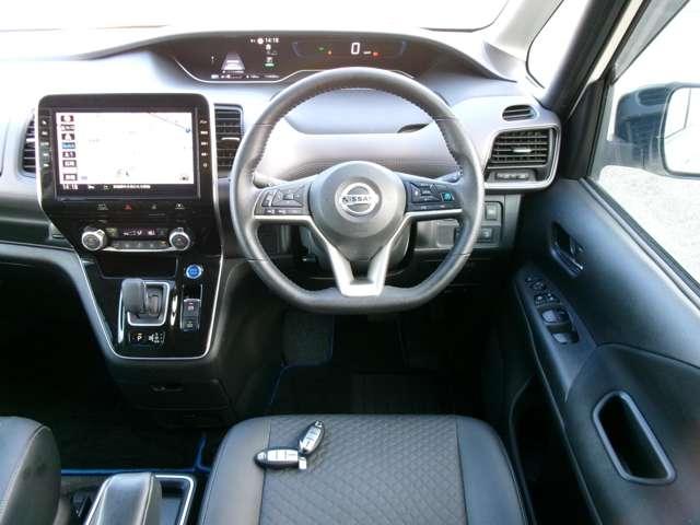 セレナ e-パワー ハイウェイスターV 純正10インチメモリーナビ 後席モニター プロパイロット 両側ハンズフリーオートスライドドア 前後ドライブレコーダー ETC 防水シート 16インチアルミホイール 衝突軽減ブレーキ 踏み間違い防止(4枚目)