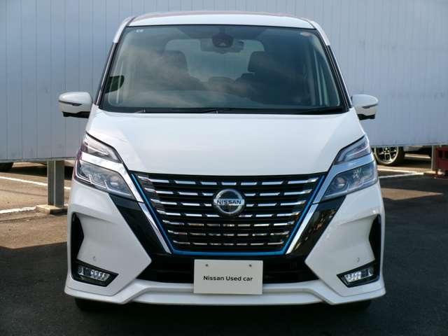 セレナ e-パワー ハイウェイスターV 純正10インチメモリーナビ 後席モニター プロパイロット 両側ハンズフリーオートスライドドア 前後ドライブレコーダー ETC 防水シート 16インチアルミホイール 衝突軽減ブレーキ 踏み間違い防止(17枚目)