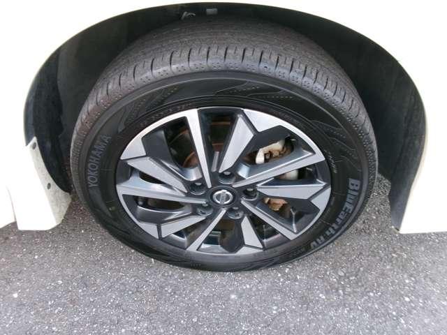 セレナ e-パワー ハイウェイスターV 純正10インチメモリーナビ 後席モニター プロパイロット 両側ハンズフリーオートスライドドア 前後ドライブレコーダー ETC 防水シート 16インチアルミホイール 衝突軽減ブレーキ 踏み間違い防止(20枚目)