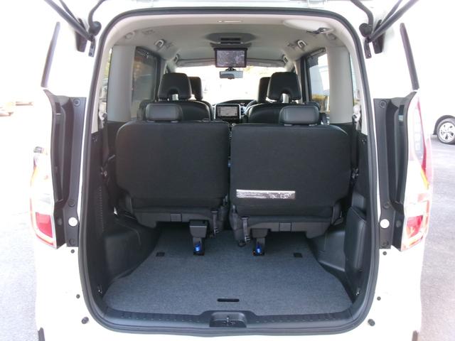 セレナ e-パワー ハイウェイスターV 純正10インチメモリーナビ 後席モニター プロパイロット 両側ハンズフリーオートスライドドア 前後ドライブレコーダー ETC 防水シート 16インチアルミホイール 衝突軽減ブレーキ 踏み間違い防止(43枚目)