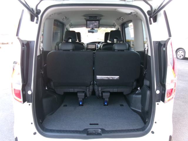 セレナ e-パワー ハイウェイスターV 純正10インチメモリーナビ 後席モニター プロパイロット 両側ハンズフリーオートスライドドア 前後ドライブレコーダー ETC 防水シート 16インチアルミホイール 衝突軽減ブレーキ 踏み間違い防止(44枚目)