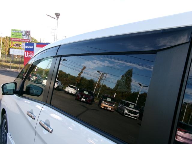 セレナ e-パワー ハイウェイスターV 純正10インチメモリーナビ 後席モニター プロパイロット 両側ハンズフリーオートスライドドア 前後ドライブレコーダー ETC 防水シート 16インチアルミホイール 衝突軽減ブレーキ 踏み間違い防止(49枚目)