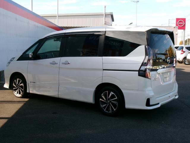 セレナ e-パワー ハイウェイスターV 純正10インチメモリーナビ 後席モニター プロパイロット 両側ハンズフリーオートスライドドア 前後ドライブレコーダー ETC 防水シート 16インチアルミホイール 衝突軽減ブレーキ 踏み間違い防止(60枚目)