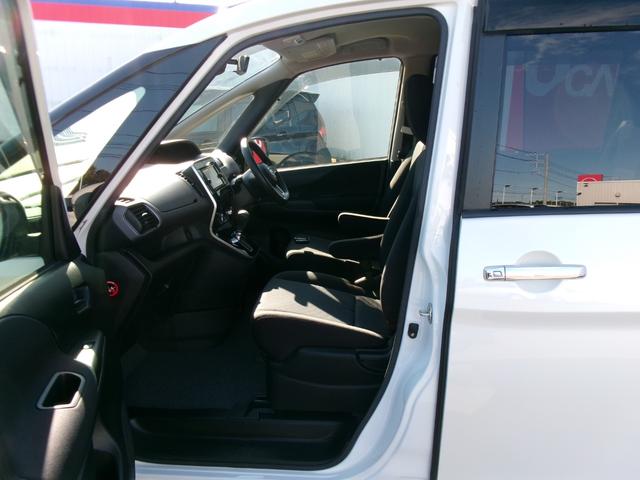 セレナ ＸＶ　純正メモリーナビ　バックビューモニター　フルセグＴＶ　Ｂ　ｌｕｅｔｏｏｔｈ　両側オートスライドドア　前後ドライブレコーダー　オートエアコン　オートライト　衝突軽減ブレーキ　踏み間違い防止　車線逸脱警報（31枚目）