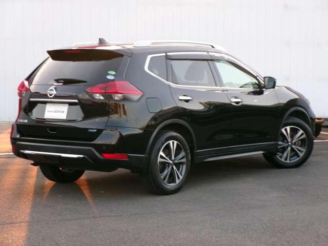 エクストレイル ２０Ｘ　ＮｉｓｓａｎＣｏｎｎｅｃｔナビ　プロパイロット　７人乗り　アラウンドビューモニター　リモコンオートバックドア　ＬＥＤヘッドランプ　インテリジェントルームミラー　パーキングアシスト　衝突軽減ブレーキ（2枚目）