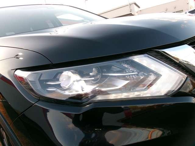 エクストレイル ２０Ｘ　ＮｉｓｓａｎＣｏｎｎｅｃｔナビ　プロパイロット　７人乗り　アラウンドビューモニター　リモコンオートバックドア　ＬＥＤヘッドランプ　インテリジェントルームミラー　パーキングアシスト　衝突軽減ブレーキ（18枚目）