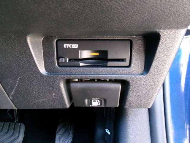 オーラ オーテック　ＮｉｓｓａｎＣｏｎｎｅｃｔナビ　　プロパイロット　　ＢＯＳＥパーソナルプラスサウンドシステム　運転席パワーシート　ステアリング・シートヒーター　アラウンドビューモニター　ＥＴＣ２．０　専用エクステリア（3枚目）