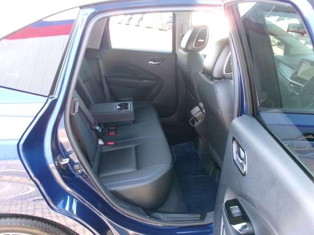 オーラ オーテック　ＮｉｓｓａｎＣｏｎｎｅｃｔナビ　　プロパイロット　　ＢＯＳＥパーソナルプラスサウンドシステム　運転席パワーシート　ステアリング・シートヒーター　アラウンドビューモニター　ＥＴＣ２．０　専用エクステリア（12枚目）