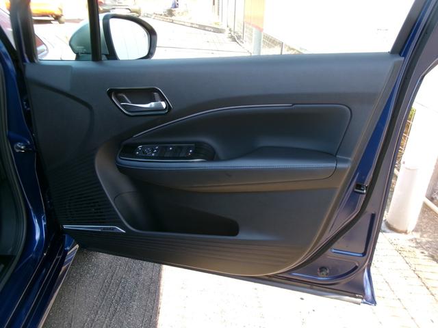 オーラ オーテック　ＮｉｓｓａｎＣｏｎｎｅｃｔナビ　　プロパイロット　　ＢＯＳＥパーソナルプラスサウンドシステム　運転席パワーシート　ステアリング・シートヒーター　アラウンドビューモニター　ＥＴＣ２．０　専用エクステリア（52枚目）