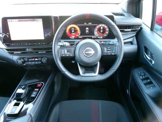 オーラ ニスモ　ＮｉｓｓａｎＣｏｎｎｅｃｔナビ　プロパイロット　ＢＯＳＥパーソナルプラスサウンド　運転席パワーシート　ステアリング・シートヒーター　アラウンドビューモニター　ドライブレコーダー　ＥＴＣ２．０（4枚目）