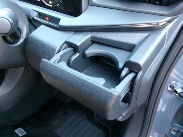 オーラ ニスモ　ＮｉｓｓａｎＣｏｎｎｅｃｔナビ　プロパイロット　ＢＯＳＥパーソナルプラスサウンド　運転席パワーシート　ステアリング・シートヒーター　アラウンドビューモニター　ドライブレコーダー　ＥＴＣ２．０（31枚目）