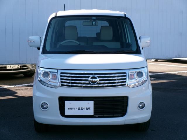 モコ ドルチェX 純正メモリーナビ バックカメラ メッキグリル バイキセノンヘッドランプ オートライト フォグランプ LEDリヤコンビランプ 専用シート地 本革巻ステアリング オートエアコン インテリジェントキー(17枚目)