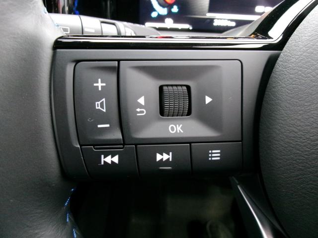 オーラ オーテック　スポーツスペック　純正メモリーナビ　アラウンドビューモニター　ステアリング　シートヒーター　インテリジェントルームミラー　運転席パワーシート　専用チューニングコンピューター　専用サスペンション　パフォーマンスダンパー（24枚目）