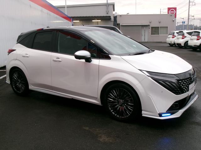 オーラ オーテック　スポーツスペック　純正メモリーナビ　アラウンドビューモニター　ステアリング　シートヒーター　インテリジェントルームミラー　運転席パワーシート　専用チューニングコンピューター　専用サスペンション　パフォーマンスダンパー（53枚目）