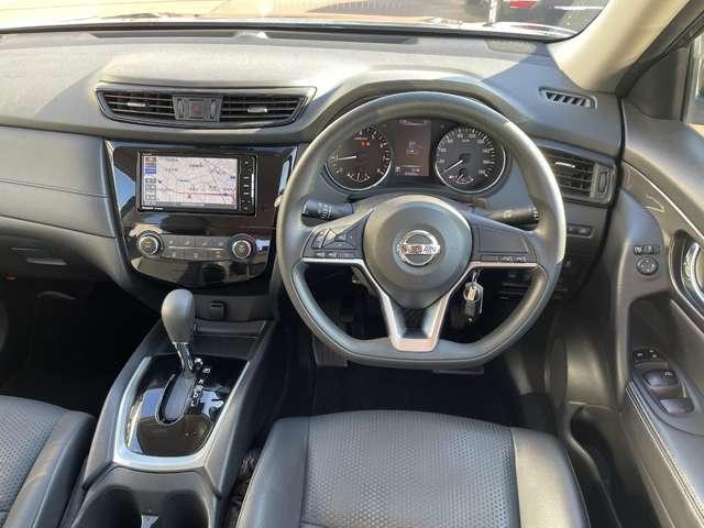 エクストレイル 2.0 20S 2列車 4WD ナビTV/バックカメラ/社外LEDライト(4枚目)