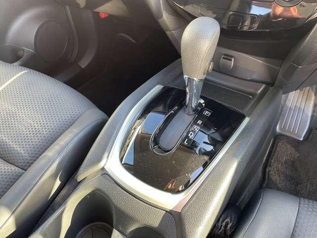 エクストレイル 2.0 20S 2列車 4WD ナビTV/バックカメラ/社外LEDライト(12枚目)