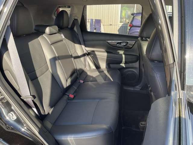 エクストレイル 2.0 20S 2列車 4WD ナビTV/バックカメラ/社外LEDライト(17枚目)