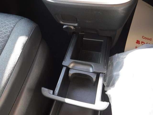 ランディ ハイブリッドG 寒冷地仕様 3列シート 両側電動スライドドア 4WD シートヒーター オートクルーズコントロール ソナー 衝突軽減(13枚目)