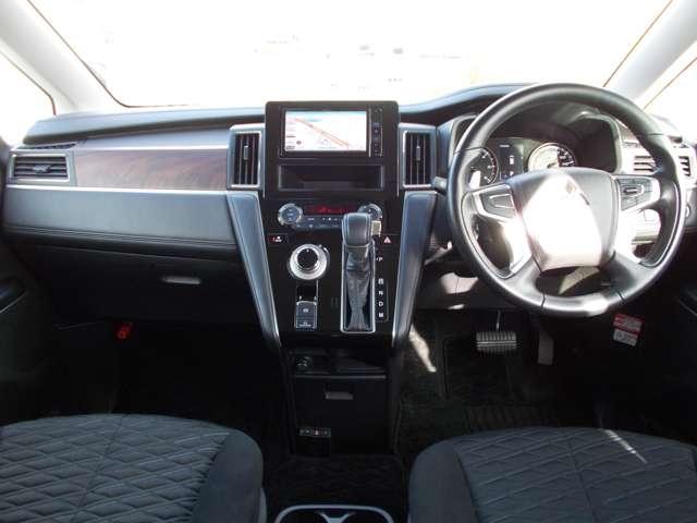 デリカD:5 G スマートキー 後席モニター バックカメラ(17枚目)